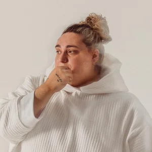 歌手Jamie Fine的图片