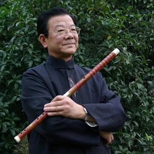 歌手陈惠龙的图片