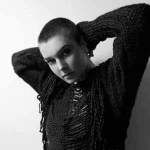 歌手Sinéad O'Connor的图片