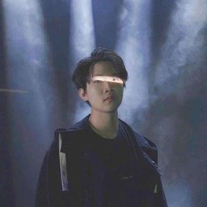 歌手王天若的图片