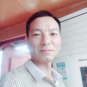 歌手谢三宝的图片
