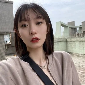 歌手椰子皮的图片