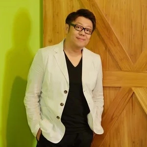 歌手窦鹏的图片
