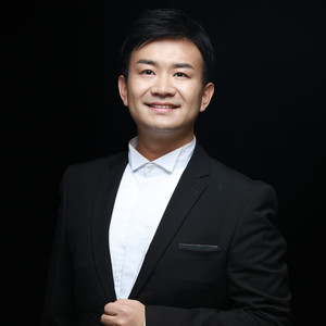 歌手郝亮亮的图片