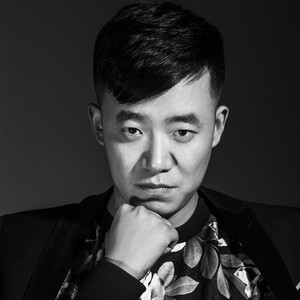 歌手郭金杰的图片
