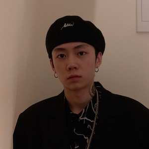 歌手RXNIN的图片
