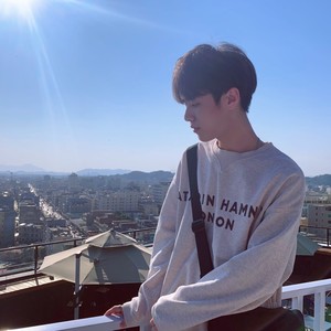 歌手胡星冉的图片
