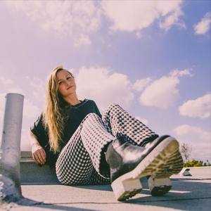 歌手Pauline Herr的图片