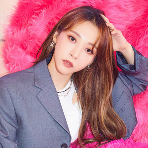 歌手玟星(문별)的图片