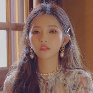 歌手田小娟(전소연)的图片
