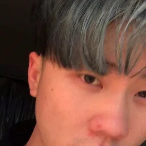 歌手SASI的图片