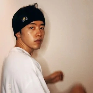 歌手阿弗娄的图片