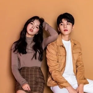 伴奏안녕이 늦어서 미안해(Good Bye)(对不起, 再见迟到了)(纯伴奏)的封面