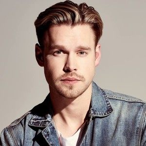 歌手Chord Overstreet的图片