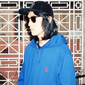 歌手EYEDRESS的图片