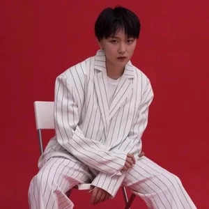 歌手李沫萱的图片