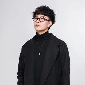 伴奏如愿（男生版） 伴奏 高品质的封面