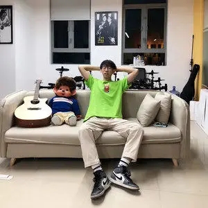 歌手国武的图片