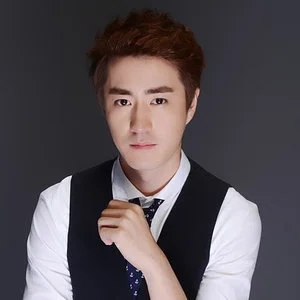 歌手杨玏的图片