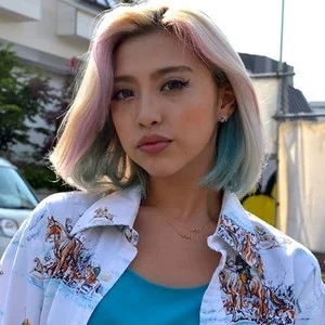 歌手Alisa Ueno的图片