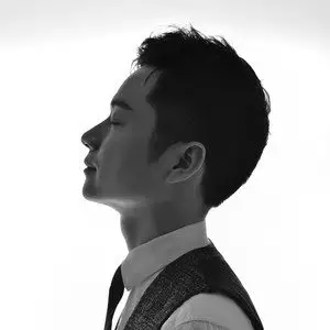 歌手李建衡的图片