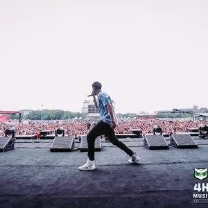 歌手kim23的图片