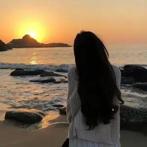 歌手搁浅的鱼的图片