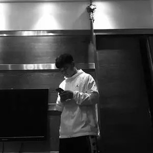 伴奏万花筒 (精消无和声纯伴奏)的封面