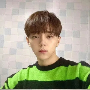歌手邓智元的图片