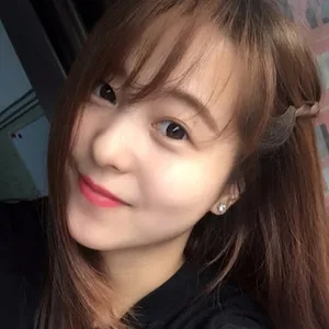歌手祝闪闪的图片