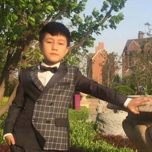 歌手宋佳霖的图片