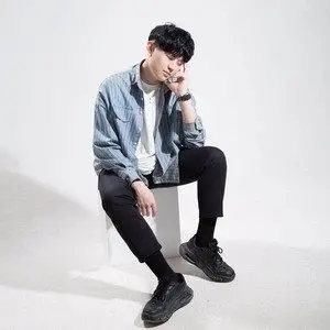 伴奏像鱼 温柔男声版 精消纯伴奏的封面