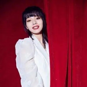 歌手吉元雪的图片