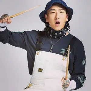 歌手郭翰龙的图片