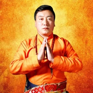 歌手扎西然旦的图片