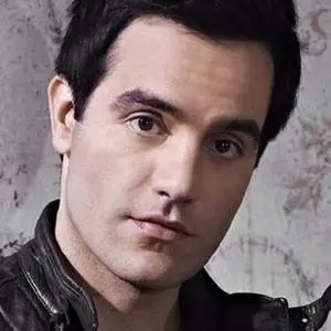 歌手Ramin Karimloo的图片