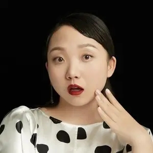 歌手辣目洋子的图片