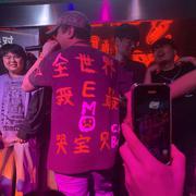歌手crybaby哭宝贝的图片