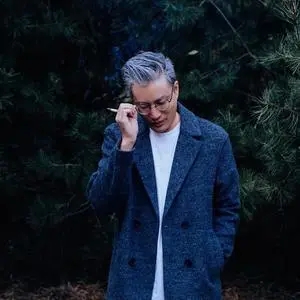 歌手代鑫的图片