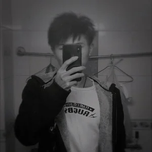 歌手云殇的图片