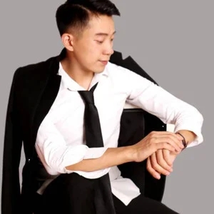 歌手张一阳的图片