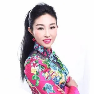 歌手王春燕的图片