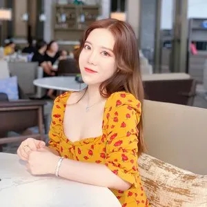 歌手霍思妤的图片