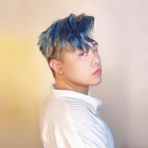 歌手JF的图片