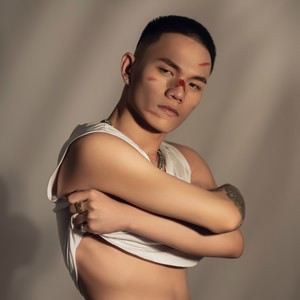 歌手Buggy的图片
