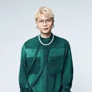 歌手萧秉治的图片