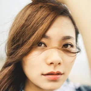 歌手吴思瑶的图片