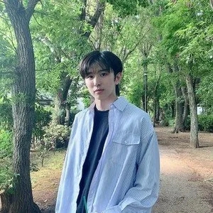 歌手隅田隼平的图片