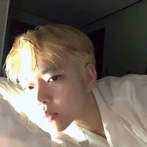 歌手Y2002的图片