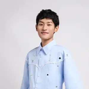 歌手晋美的图片